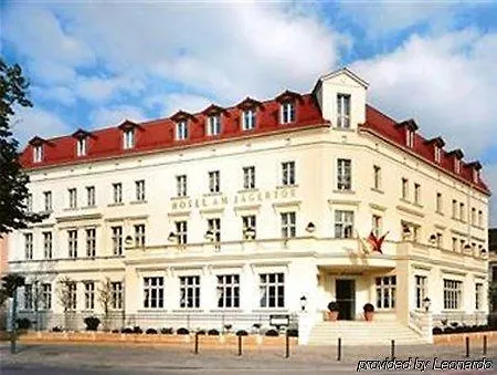 Am Jaegertor Hotel 4*